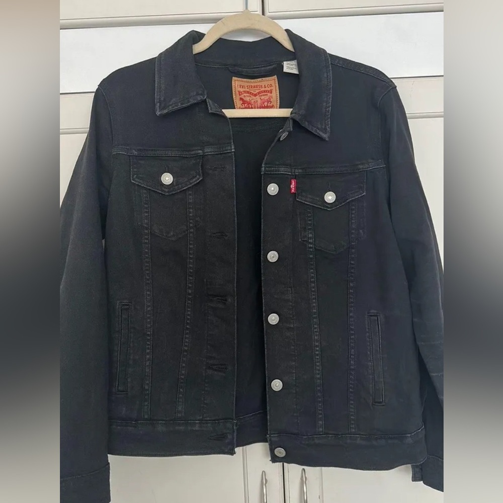 Black Levi’s Jean Jacket